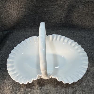 Large Oval Glass Fenton Fruit Basket Hobnail Handled Milk Glass Brides Flower - Thumbnail 5