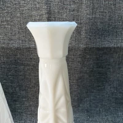 Set of 2 - Vintage MCM Hoosier White Milk Glass Bud Vase Starburst Pattern 9” - Thumbnail 6