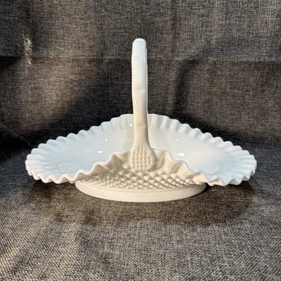 Large Oval Glass Fenton Fruit Basket Hobnail Handled Milk Glass Brides Flower - Thumbnail 9
