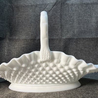Large Oval Glass Fenton Fruit Basket Hobnail Handled Milk Glass Brides Flower - Thumbnail 4