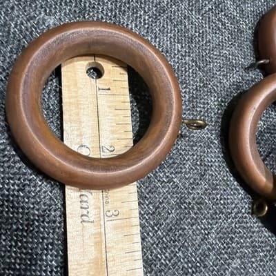 Lot Of 18 Vintage 2.5”￼ Wooden Curtain Drapery Rings Hooks Eye Screw Brown 70's - Thumbnail 7