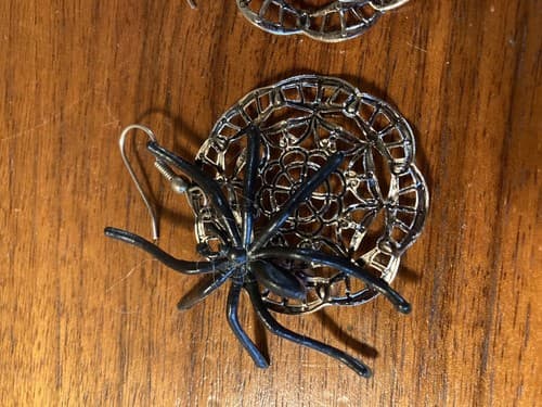 Spider Earrings Halloween Gothic Vintage 1990’s Silver Black spiders jewelry - Thumbnail 3