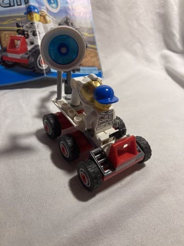 LEGO City Space Moon Buggy 3365 With Instructions Astronaut Car Vehicle 2011 - Thumbnail 2