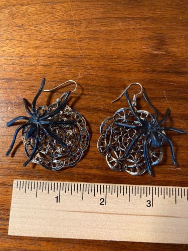 Spider Earrings Halloween Gothic Vintage 1990’s Silver Black spiders jewelry - Thumbnail 2