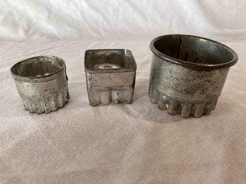 Vintage Metal Donut Cookie Biscuit Pastry Cutters Crimped Round Square Christmas