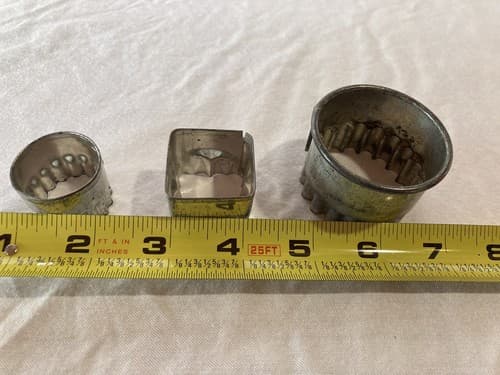 Vintage Metal Donut Cookie Biscuit Pastry Cutters Crimped Round Square Christmas - Thumbnail 4