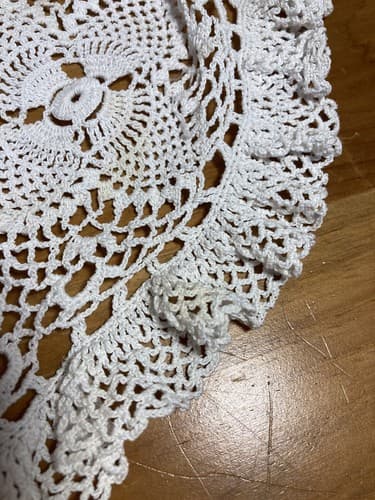 Vintage Doily Lot Of 2 Rectangular And Circle Beige Tan White Crochet - Thumbnail 12