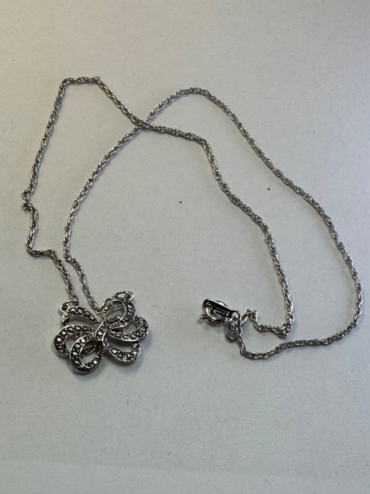 Vintage AVON Chain Necklace Bow Pendent Silver Tone 18” Jewelry - Thumbnail 4