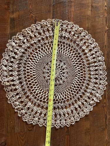 Vintage Doily Lot Of 2 Rectangular And Circle Beige Tan White Crochet - Thumbnail 19