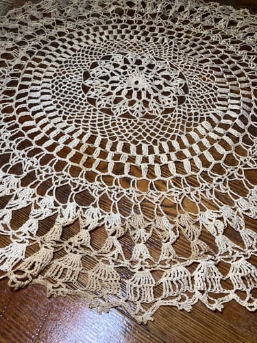 Vintage Doily Lot Of 2 Rectangular And Circle Beige Tan White Crochet - Thumbnail 17
