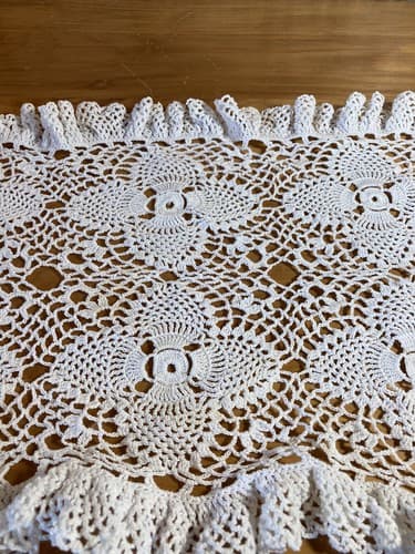 Vintage Doily Lot Of 2 Rectangular And Circle Beige Tan White Crochet - Thumbnail 4
