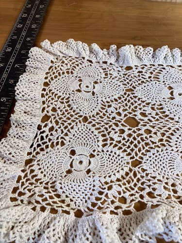 Vintage Doily Lot Of 2 Rectangular And Circle Beige Tan White Crochet - Thumbnail 5