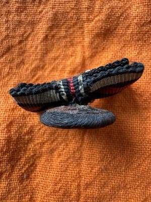 WWI-WWII Hindenburg With Crossed Swords Lapel Button-Original, Great Condition! - Thumbnail 2