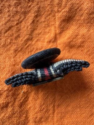 WWI-WWII Hindenburg With Crossed Swords Lapel Button-Original, Great Condition! - Thumbnail 3