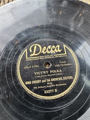 Lot Of 4 Different Bing Crosby 78 RPM Decca records Shellac - See Description - Thumbnail 9