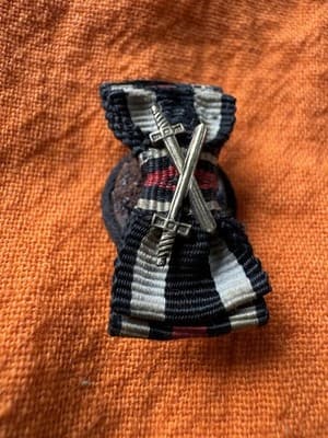 WWI-WWII Hindenburg With Crossed Swords Lapel Button-Original, Great Condition! - Thumbnail 5