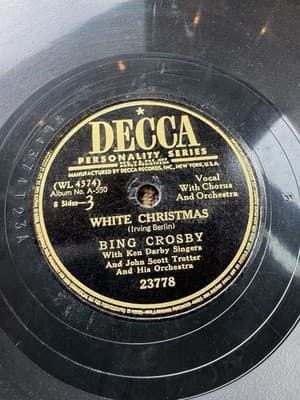 Lot Of 4 Different Bing Crosby 78 RPM Decca records Shellac - See Description - Thumbnail 3