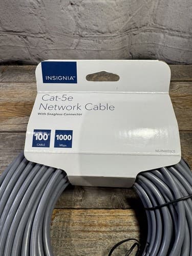 Cat-5e Network Cable 100 ft 1000 mbps Insignia brand New Snagless Connector - Thumbnail 2