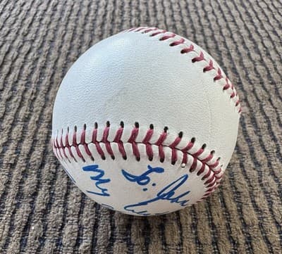 Don Sutton Autographed Baseball, LA Dodgers, 1980’s - Thumbnail 5
