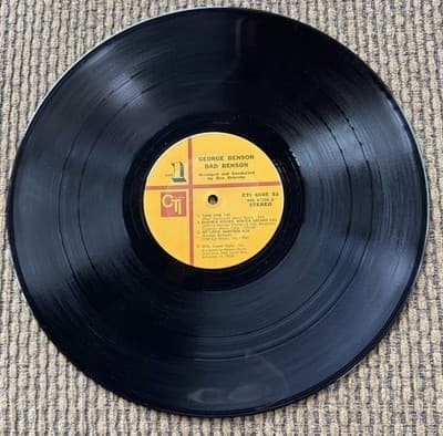 Lot Of 2 George Benson Vinyl LP Records - White Rabbit - Bad Benson - Thumbnail 9