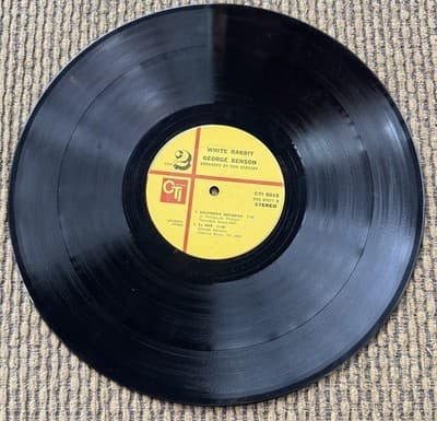 Lot Of 2 George Benson Vinyl LP Records - White Rabbit - Bad Benson - Thumbnail 22