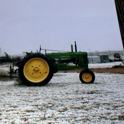John Deere Tractor and Giant Radio Flyer Wagon Photograpgh 6 x 5 Snow Scene - Thumbnail 5