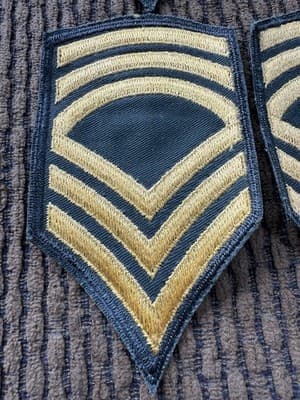 Lot Of 4 Vintage, WWII, United States Sergeant Army Patches-Original-Great Shape - Thumbnail 4