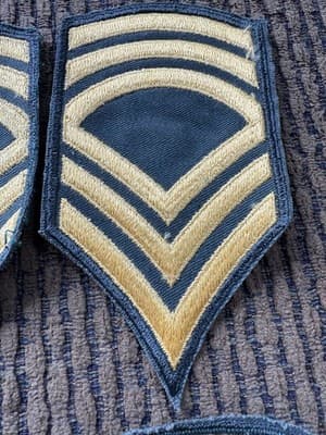 Lot Of 4 Vintage, WWII, United States Sergeant Army Patches-Original-Great Shape - Thumbnail 3