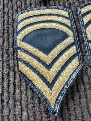 Lot Of 4 Vintage, WWII, United States Sergeant Army Patches-Original-Great Shape - Thumbnail 9