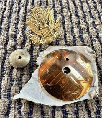 Vintage Original, WWII, US Army Enlisted Hat Cap Badge Pin, Screw Back - Thumbnail 2