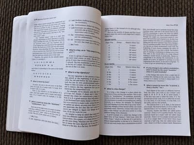 2 Music Books -The Complete Guitarist -Beginning Songwriter’s Answer Book -1993 - Thumbnail 5