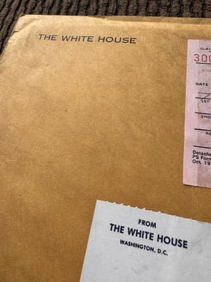 Ronald And Nancy Reagan/White House 8x10 Postcards With White House Envelope - Thumbnail 8