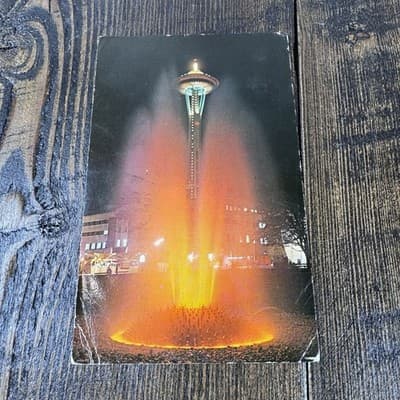 5 VTG 1967 Postcards with Stamps - Seattle - Iowa - Calgary - Wisconsin - Thumbnail 2