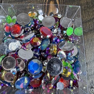 LOT Assorted Size Acrylic Faceted Gems Jewels Rhinestones -Faux - Flat Back - Thumbnail 3