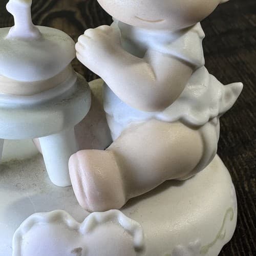 Precious Moments Growing in Grace Age 1 Birthday Gift Blonde Girl Cake 136190 - Thumbnail 7