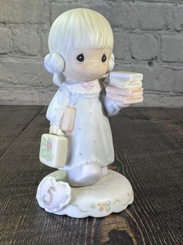 Precious Moments Growing in Grace Age 5 Birthday Gift Blonde Girl Books 136247 - Thumbnail 2