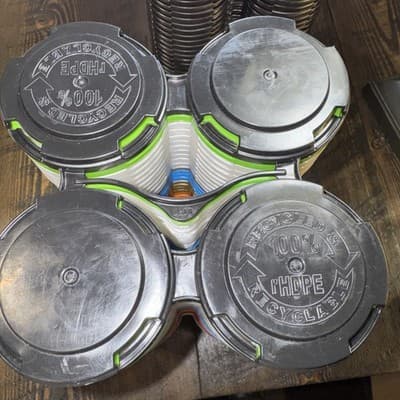 100 pcs 4-Pack Beer Assorted Can Plastic Holder Snap Top Various Colors Reusable - Thumbnail 2