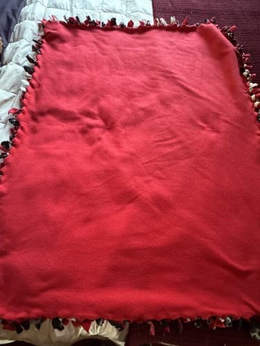 Fleece Tie Knot Throw Blanket 2 Sided 40” X 48” Floral Red White Black Handmade - Thumbnail 4