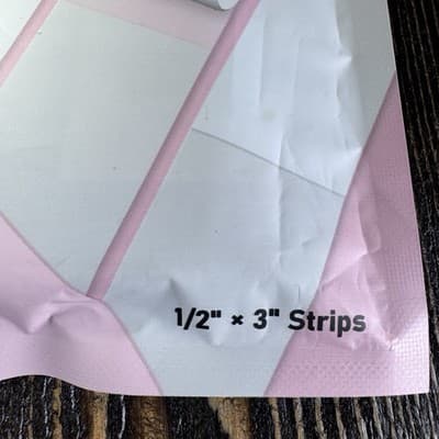 Invisible Double Sided Body & Clothing Tape 100 Strips 1/2”x3” Waterproof - Thumbnail 4