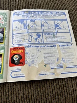 Lot Of 5 Vintage Topps MLB NFL Sticker Albums 1981-1984, Individual Stickers - Thumbnail 20