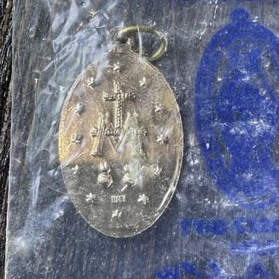 VTG Father Doyle The Central Association of the Miraculous Medal - Gold Color - Thumbnail 4