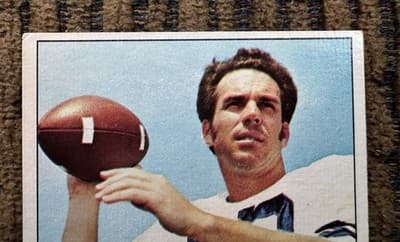 1975 Topps - Roger Staubach Dallas Cowboys #145, Bob Griese Miami Dolphins #100 - Thumbnail 5