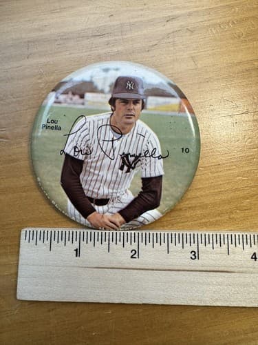 Vintage Lou Pinella New York Yankees Pinback Button Photo Autograph Signed - Thumbnail 3