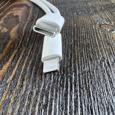 Authentic Apple USB-C to Lightning Cable - 41” - OEM iPhone Charger Cable White - Thumbnail 2