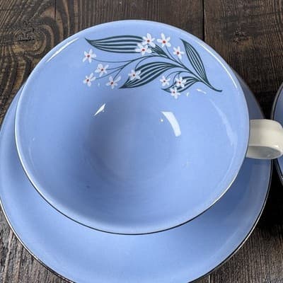 4 Piece Homer Laughlin Skytone Blue Teacup and Saucer Stardust Blue MCM Leaves - Thumbnail 4