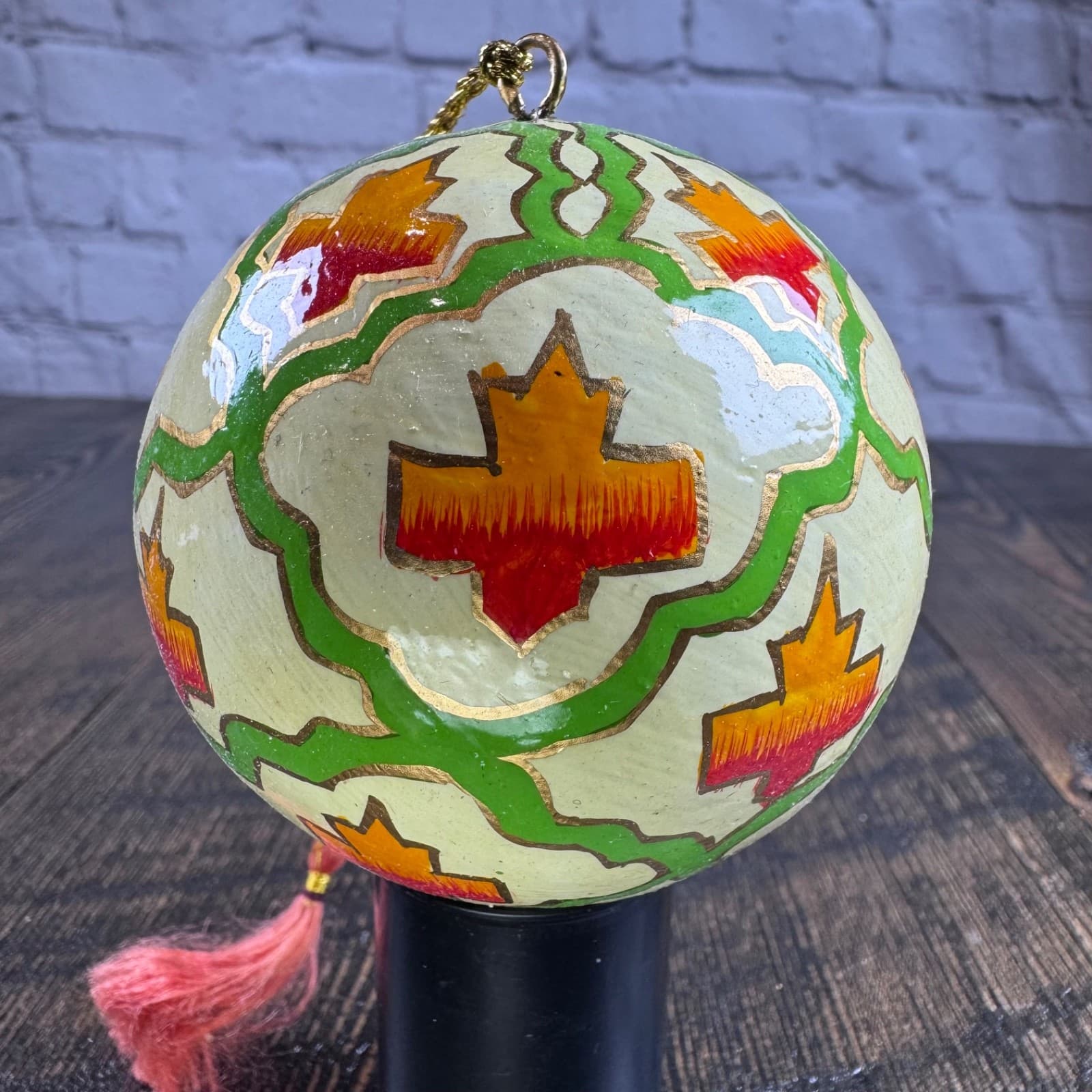 Set of 2 VTG Christmas Holiday Ornament Globe Ball Hand Painted - Thumbnail 8
