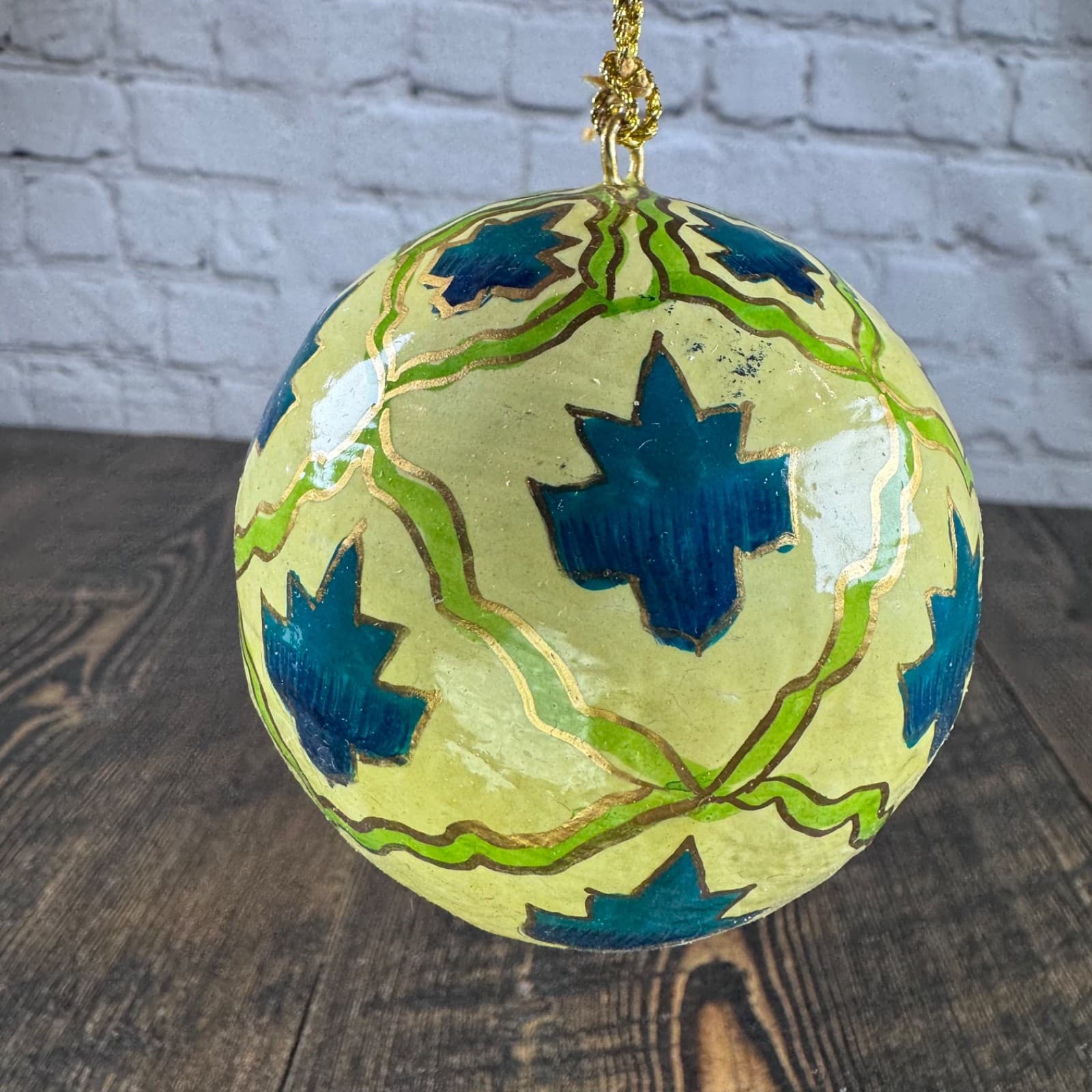 Set of 2 VTG Christmas Holiday Ornament Globe Ball Hand Painted - Thumbnail 10