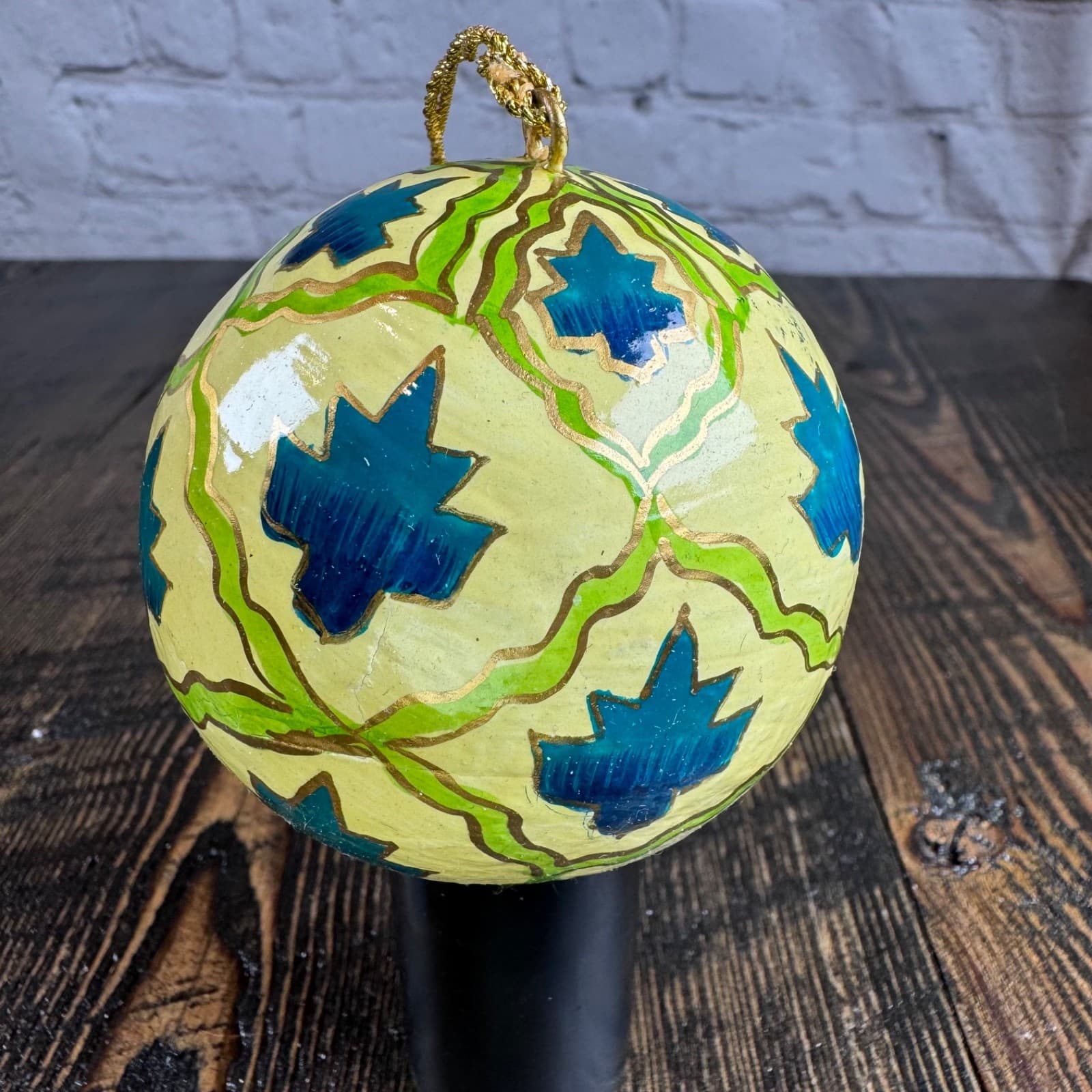 Set of 2 VTG Christmas Holiday Ornament Globe Ball Hand Painted - Thumbnail 13