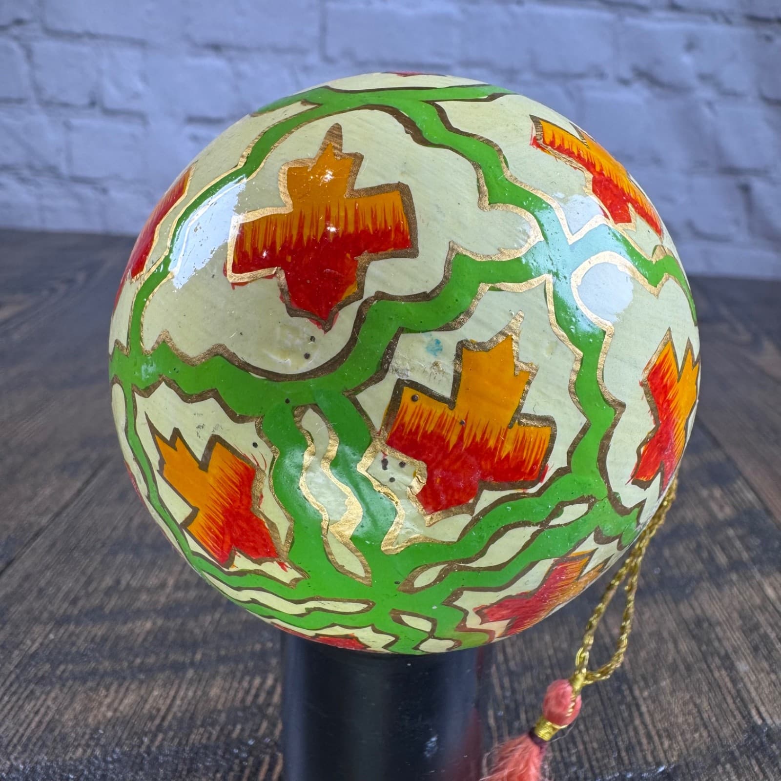 Set of 2 VTG Christmas Holiday Ornament Globe Ball Hand Painted - Thumbnail 4
