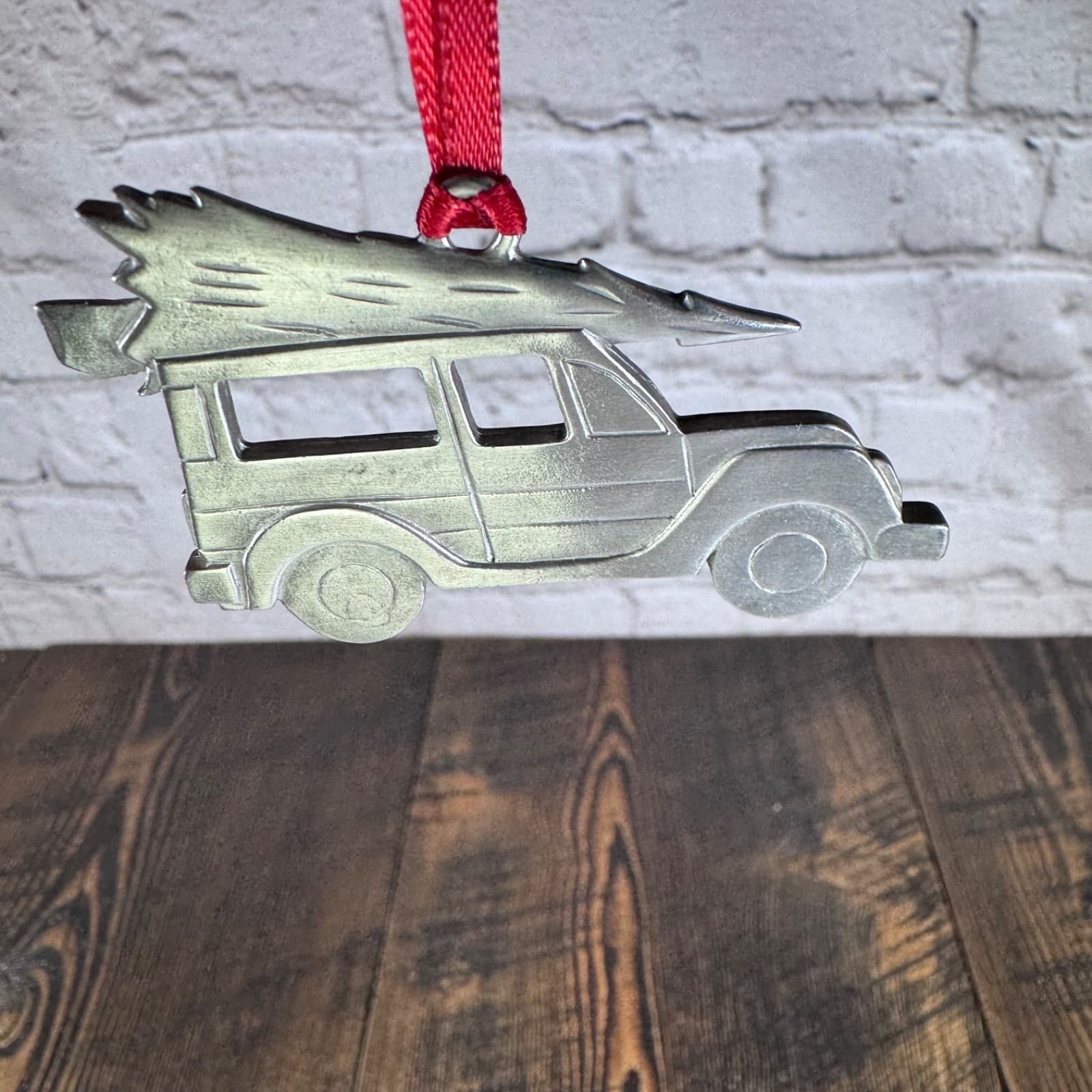 Christmas Holiday Tree Ornament Silver Metal SUV Car with Tree - Thumbnail 4